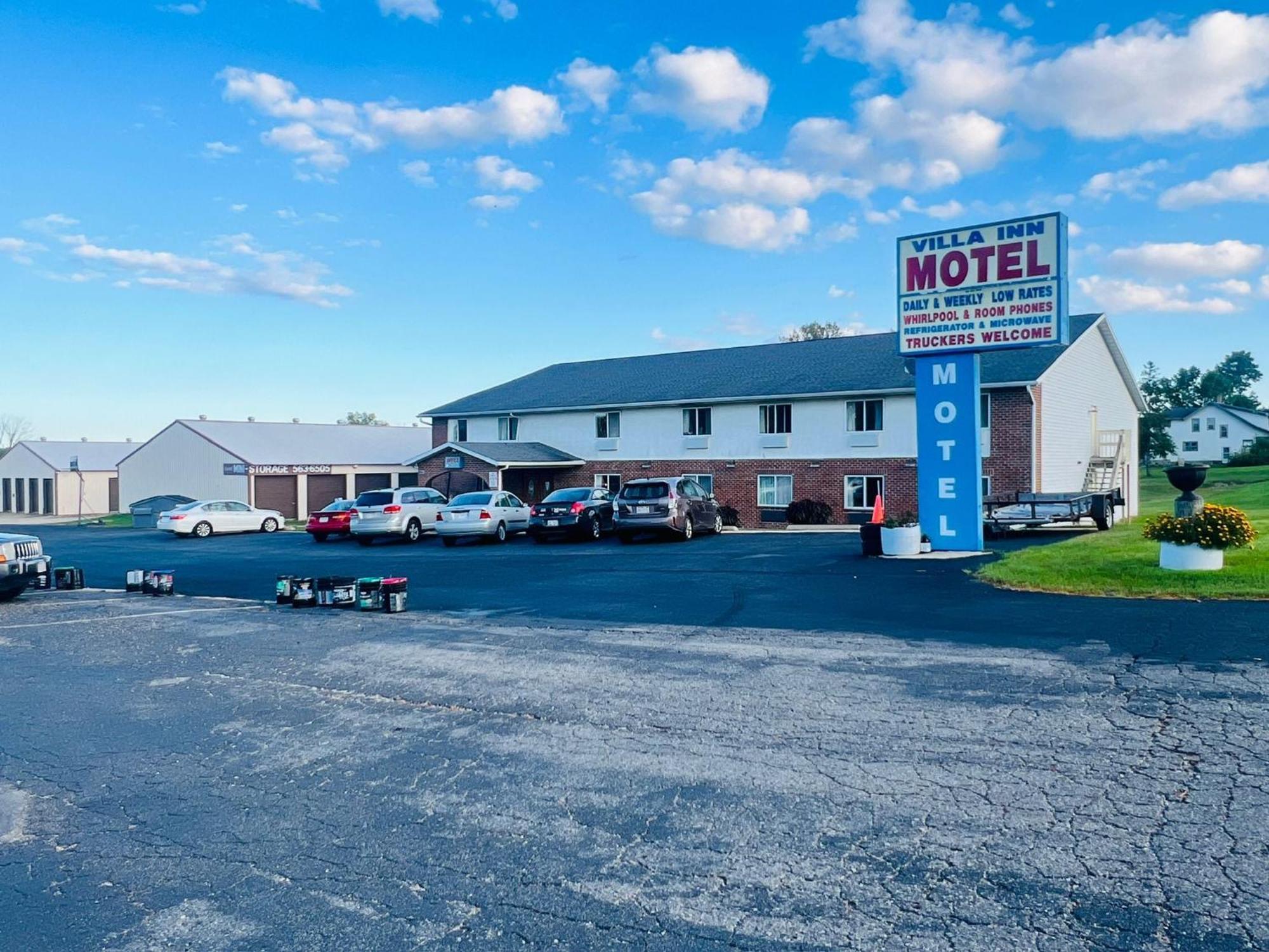 Villa Inn Motel Near Hwy 12 Wi Capital O Fort Atkinson Exterior photo